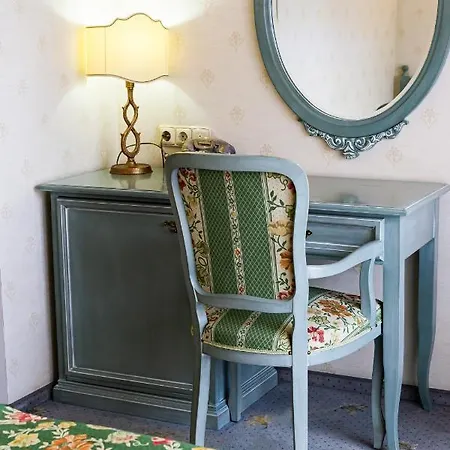 Отель Edelweiss