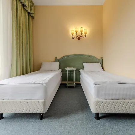 Edelweiss Отель