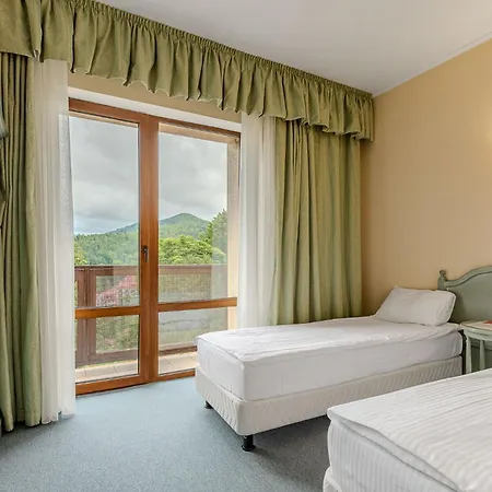 Edelweiss Hotel Yaremche