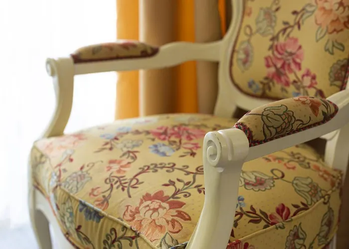 雪绒花公寓 酒店 3*